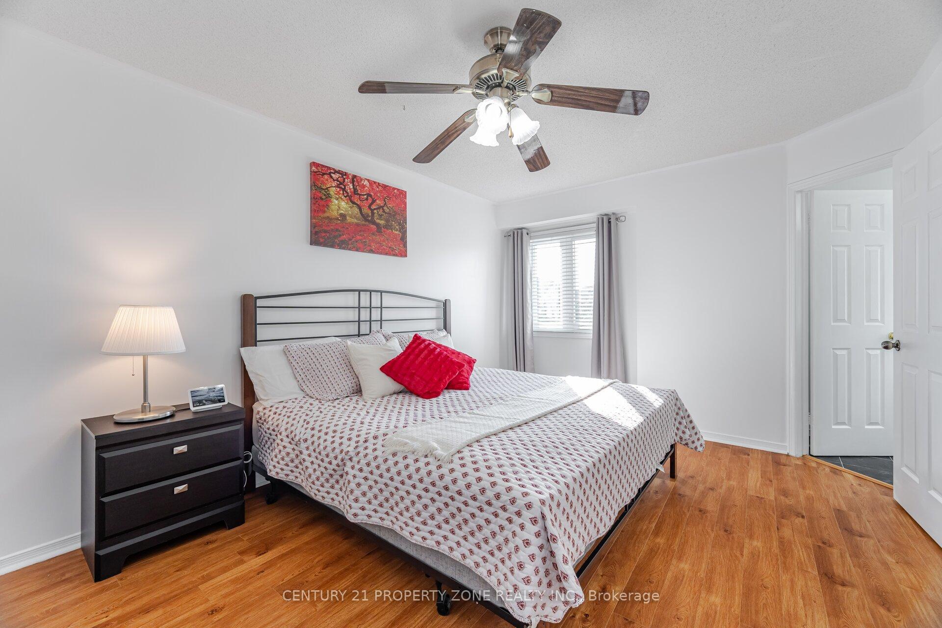 Photo 17 of 19 Streamside Lane, Brampton, Sandringham-Wellington — HOMEH