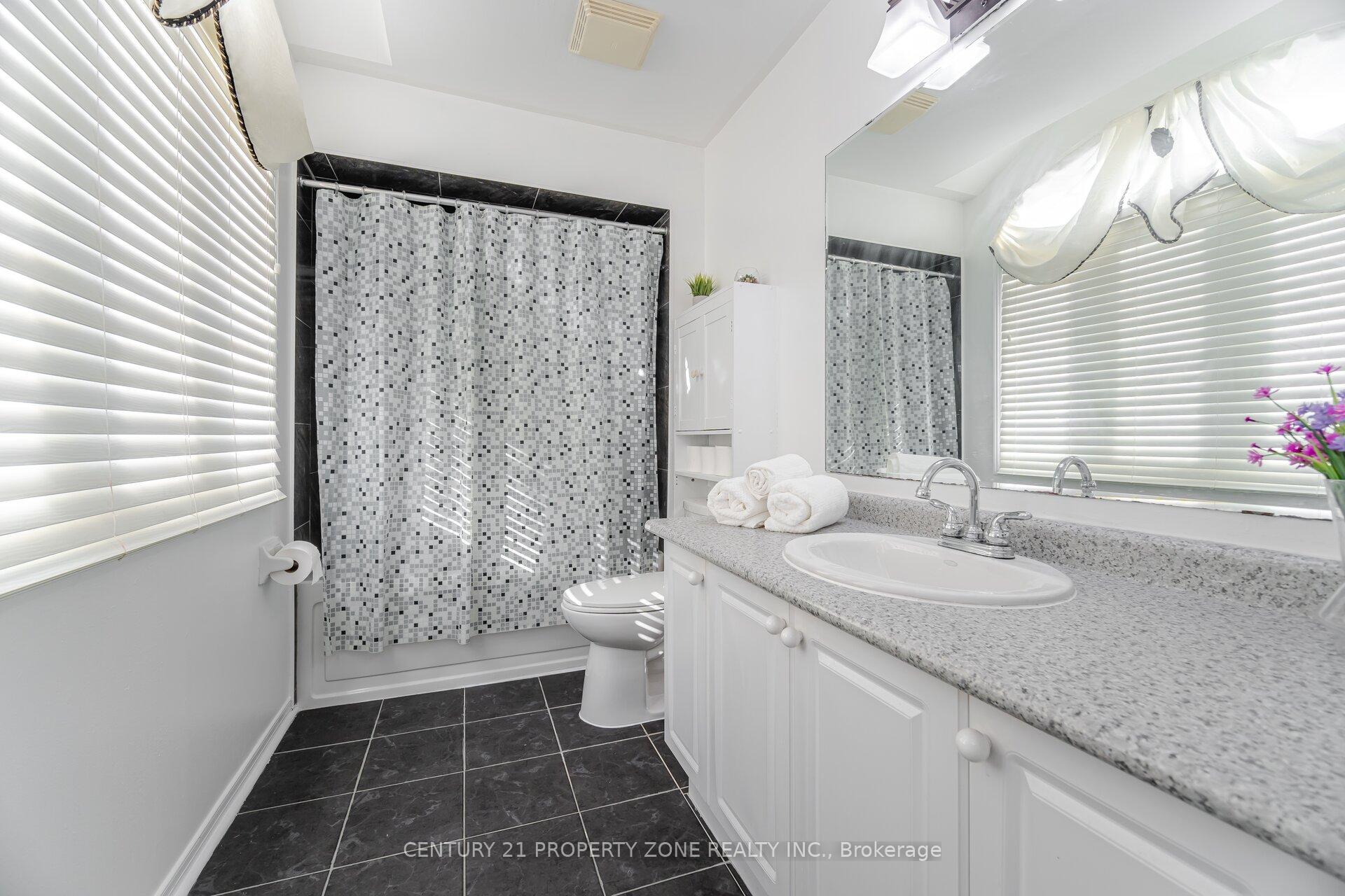 Photo 29 of 19 Streamside Lane, Brampton, Sandringham-Wellington — HOMEH
