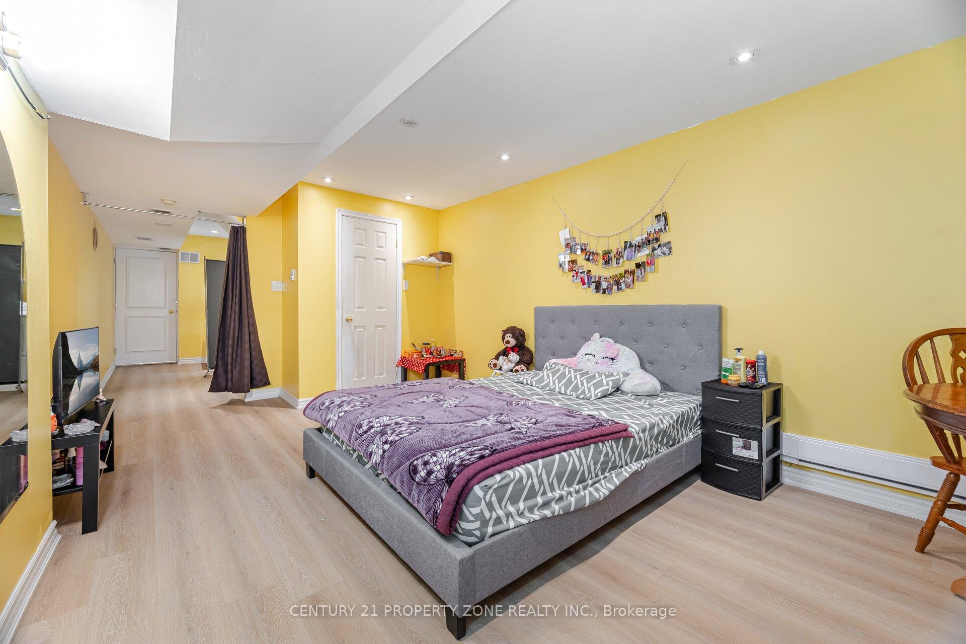 Photo 35 of 19 Streamside Lane, Brampton, Sandringham-Wellington — HOMEH