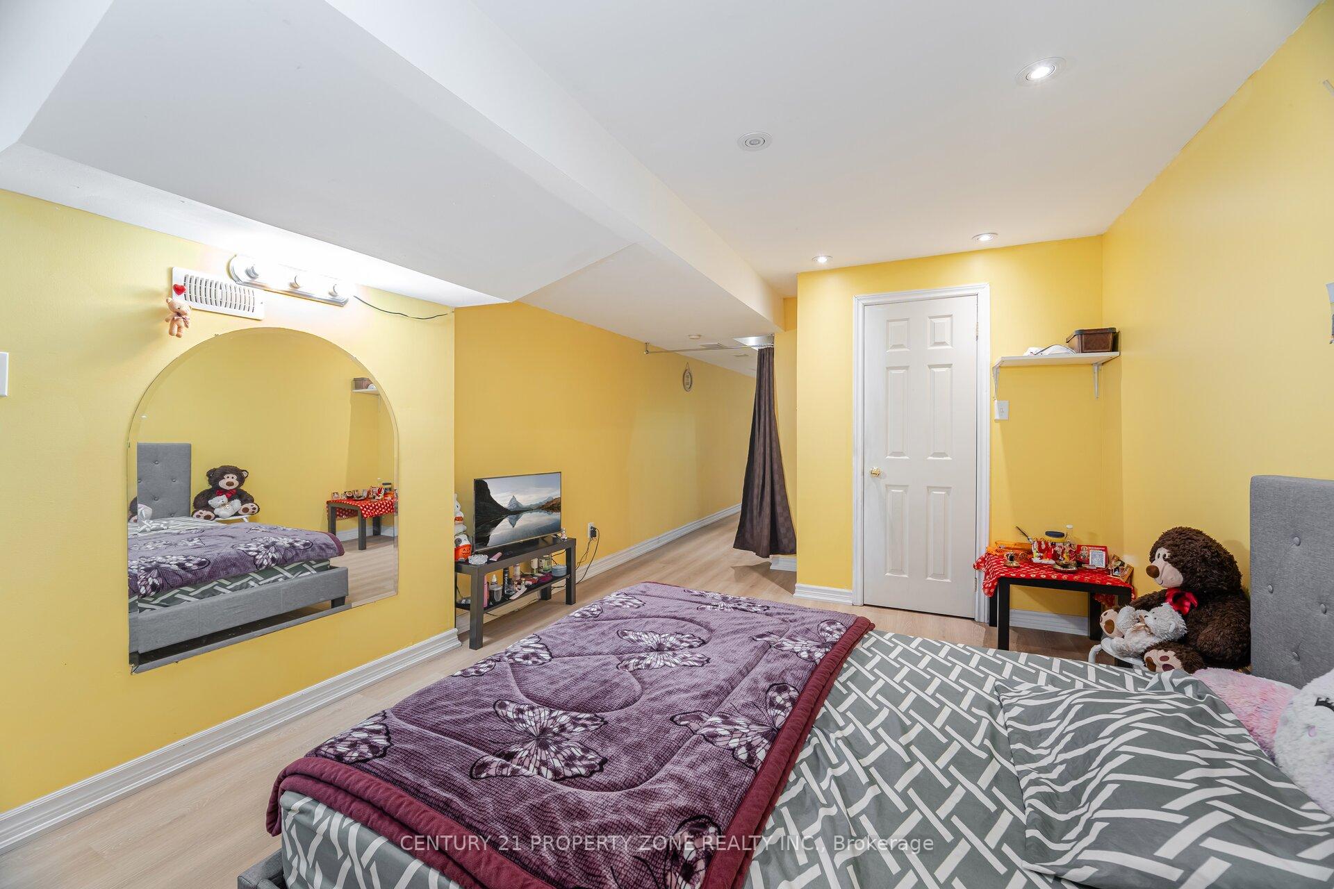 Photo 39 of 19 Streamside Lane, Brampton, Sandringham-Wellington — HOMEH