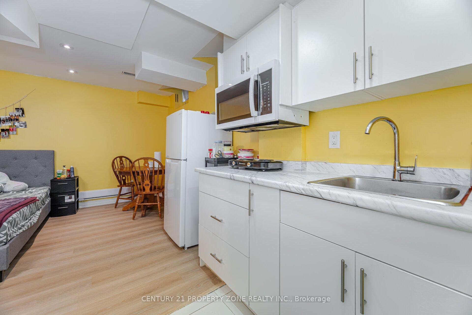 Photo 23 of 19 Streamside Lane, Brampton, Sandringham-Wellington — HOMEH