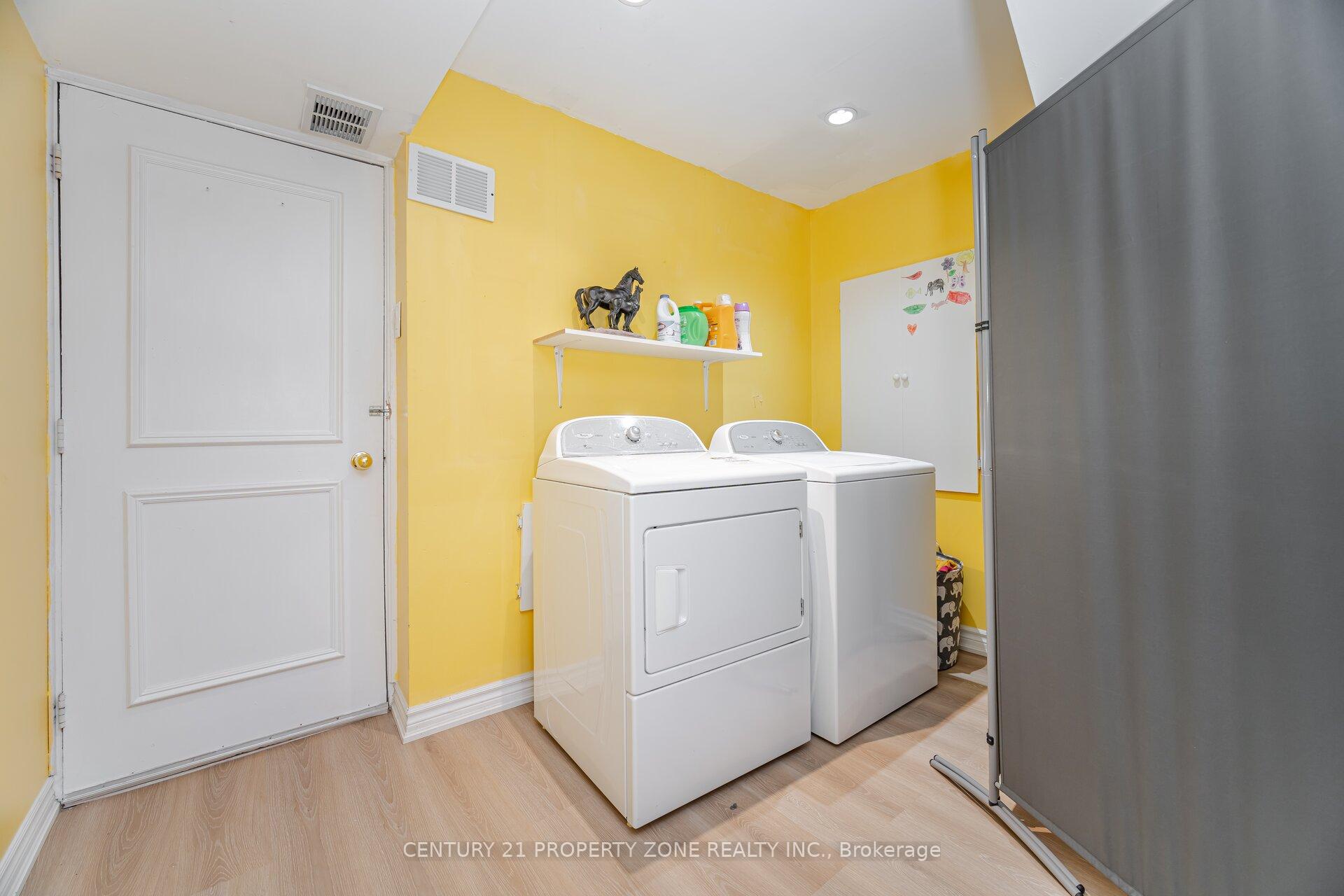Photo 25 of 19 Streamside Lane, Brampton, Sandringham-Wellington — HOMEH