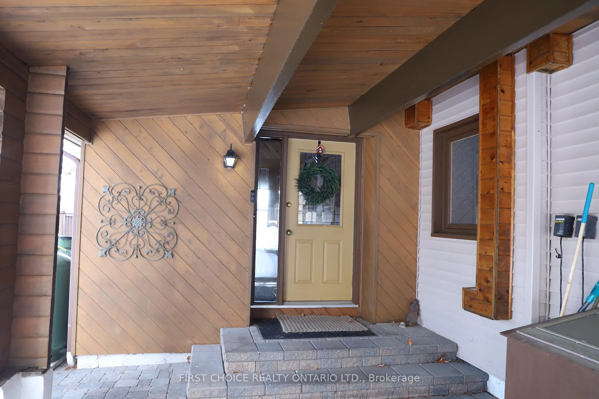 Photo 6 of 2890 Barlow Crescent, Ottawa, Dunrobin Shores — HOMEH