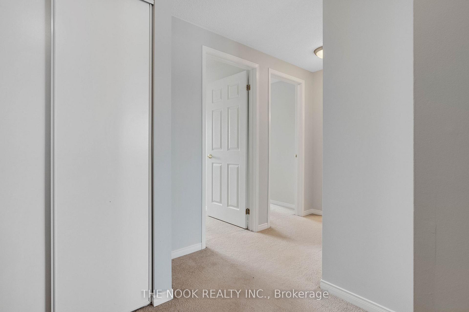 Photo 10 of 7 Coronation Parkway, Barrie, Innis-Shore — HOMEH