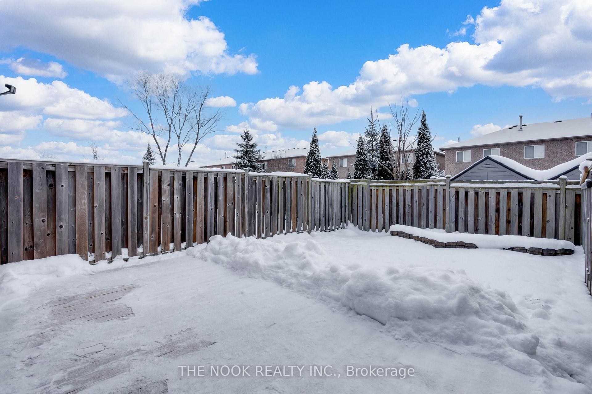 Photo 16 of 7 Coronation Parkway, Barrie, Innis-Shore — HOMEH