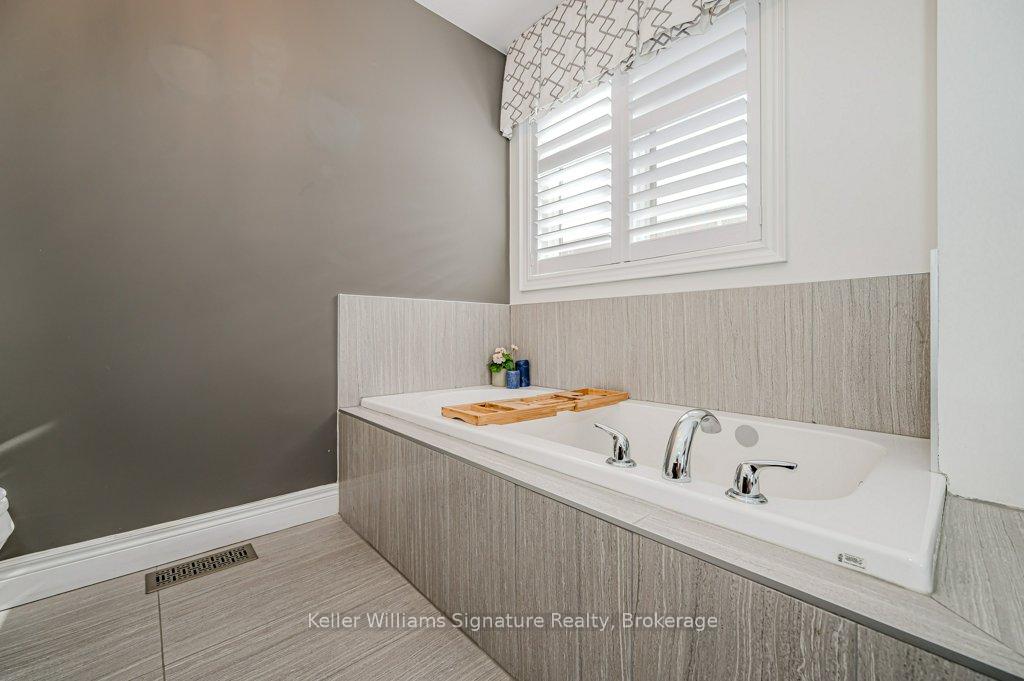 Photo 17 of 224 Greti Drive, Hamilton, Rural Glanbrook — HOMEH