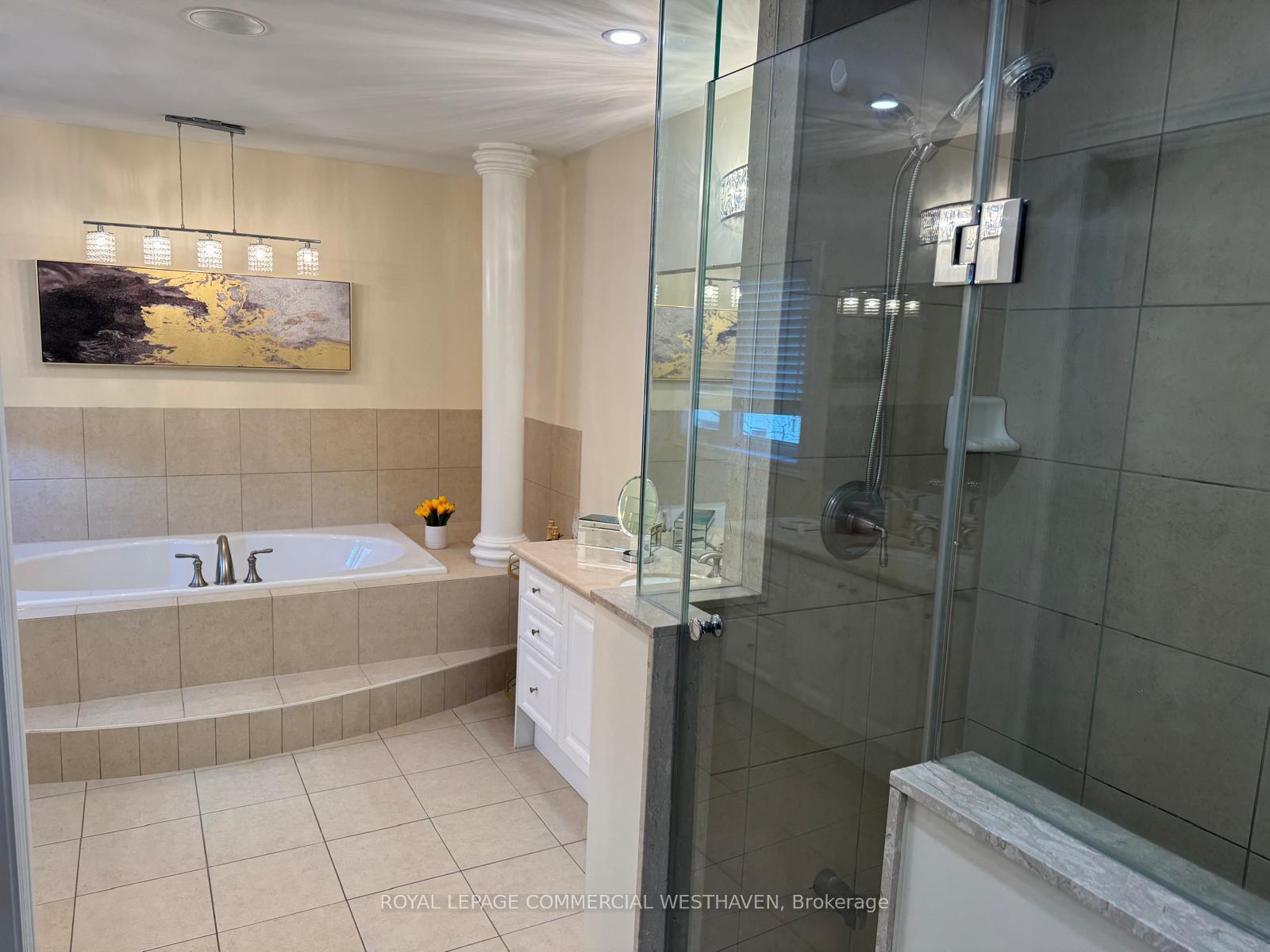 Photo 4 of 15 Quatro Crescent, Brampton, Bram East — HOMEH