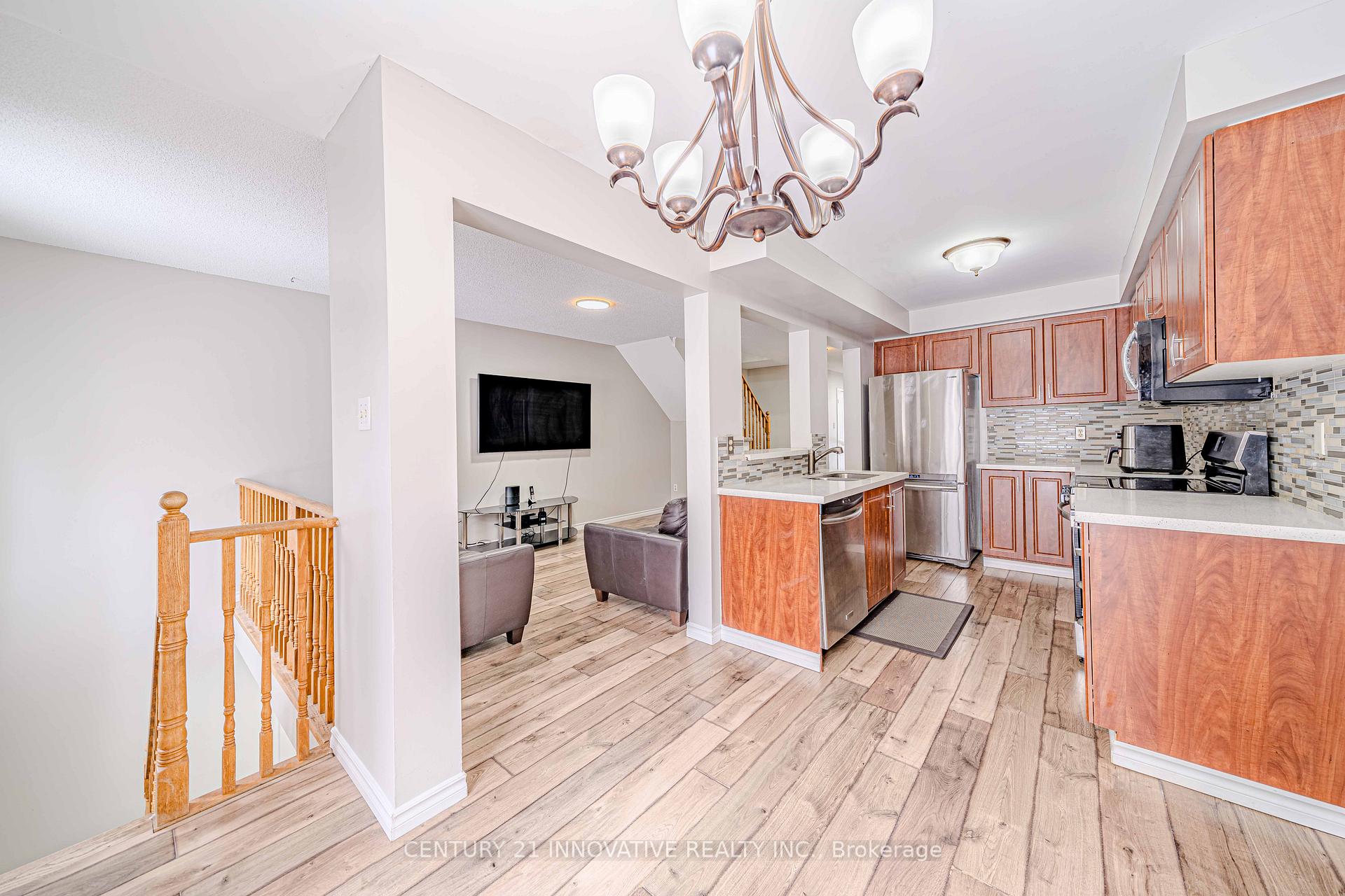 Photo 12 of 83 Cunningham Drive S, Barrie, Ardagh — HOMEH