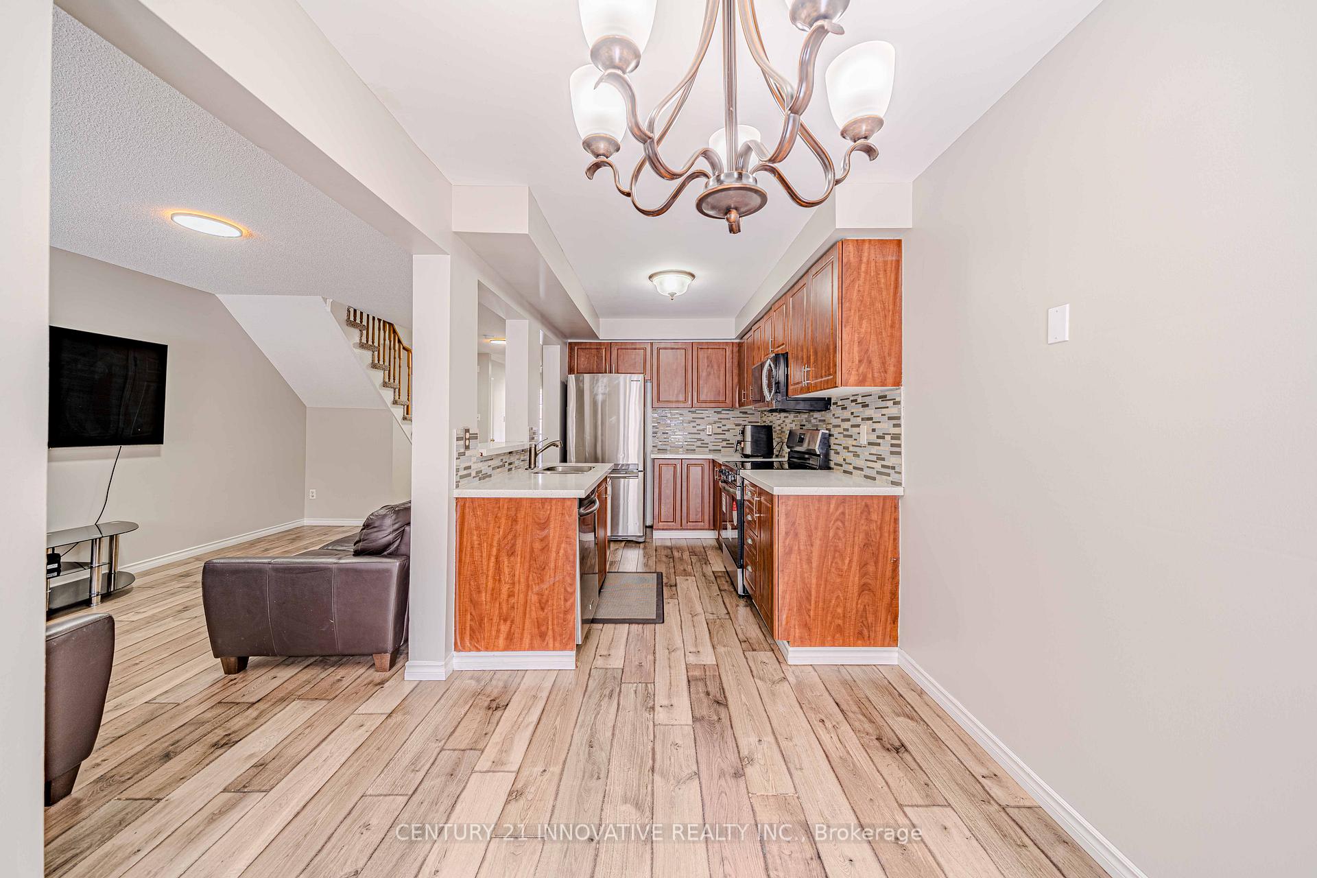 Photo 14 of 83 Cunningham Drive S, Barrie, Ardagh — HOMEH