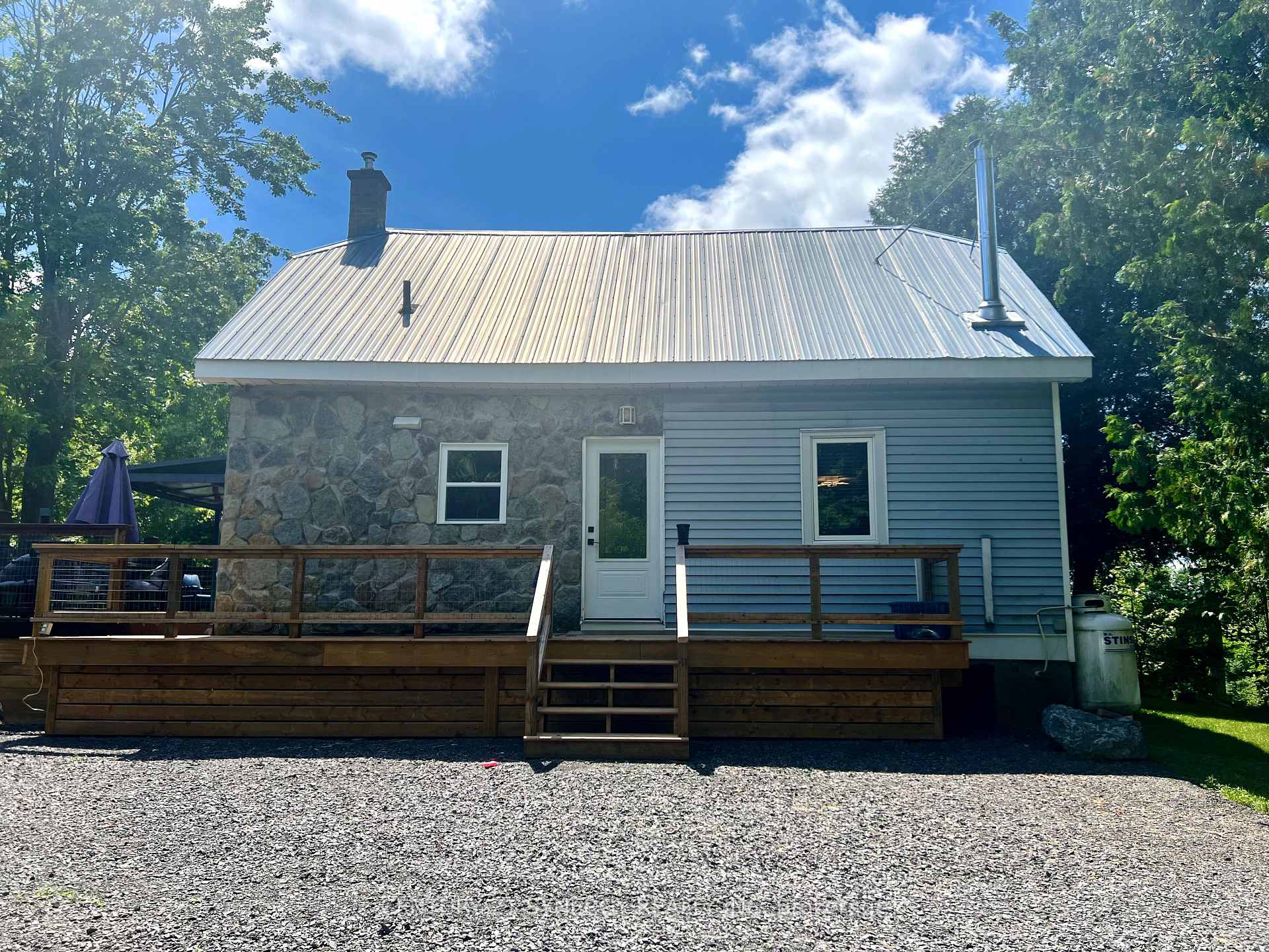 Photo 1 of 5230 Thunder Road, Ottawa, Carlsbad Springs — HOMEH