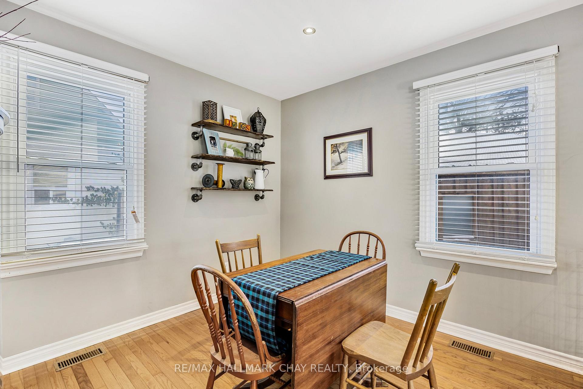 Photo 9 of 25 Campbell Avenue, Barrie, Allandale — HOMEH