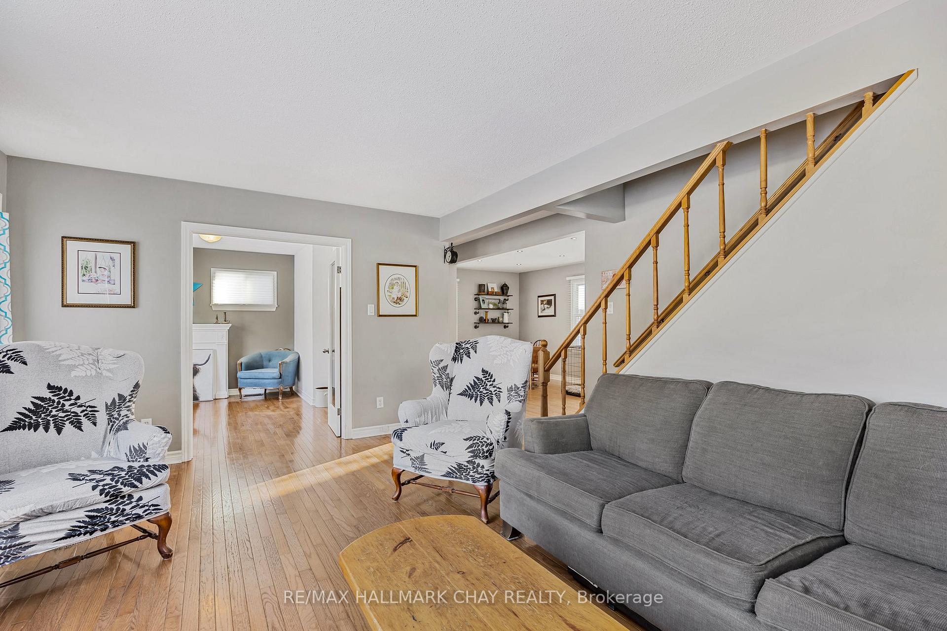Photo 13 of 25 Campbell Avenue, Barrie, Allandale — HOMEH