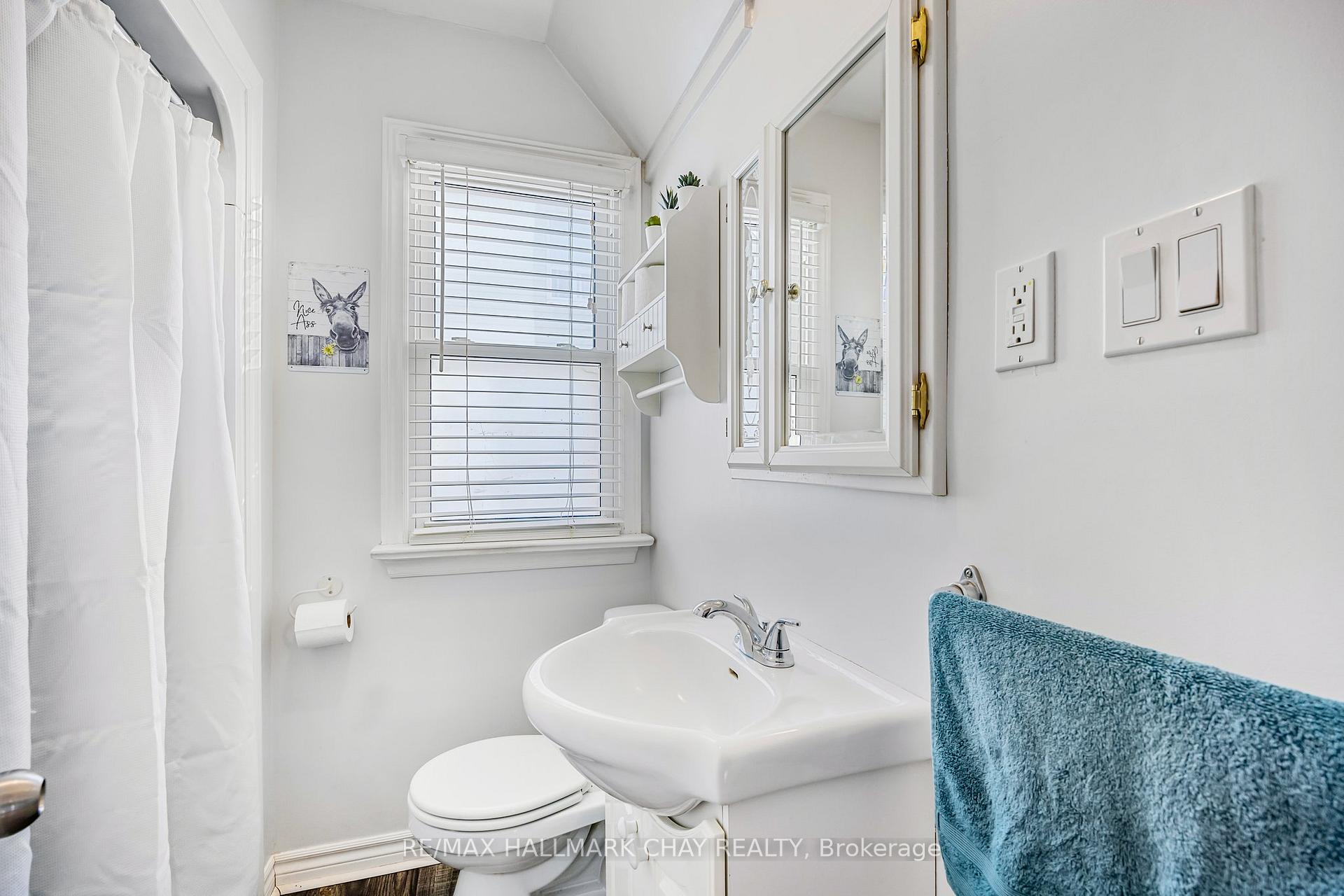 Photo 15 of 25 Campbell Avenue, Barrie, Allandale — HOMEH
