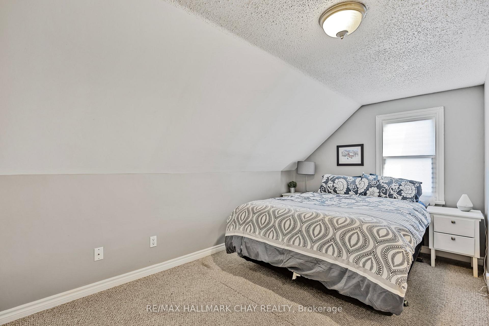 Photo 17 of 25 Campbell Avenue, Barrie, Allandale — HOMEH