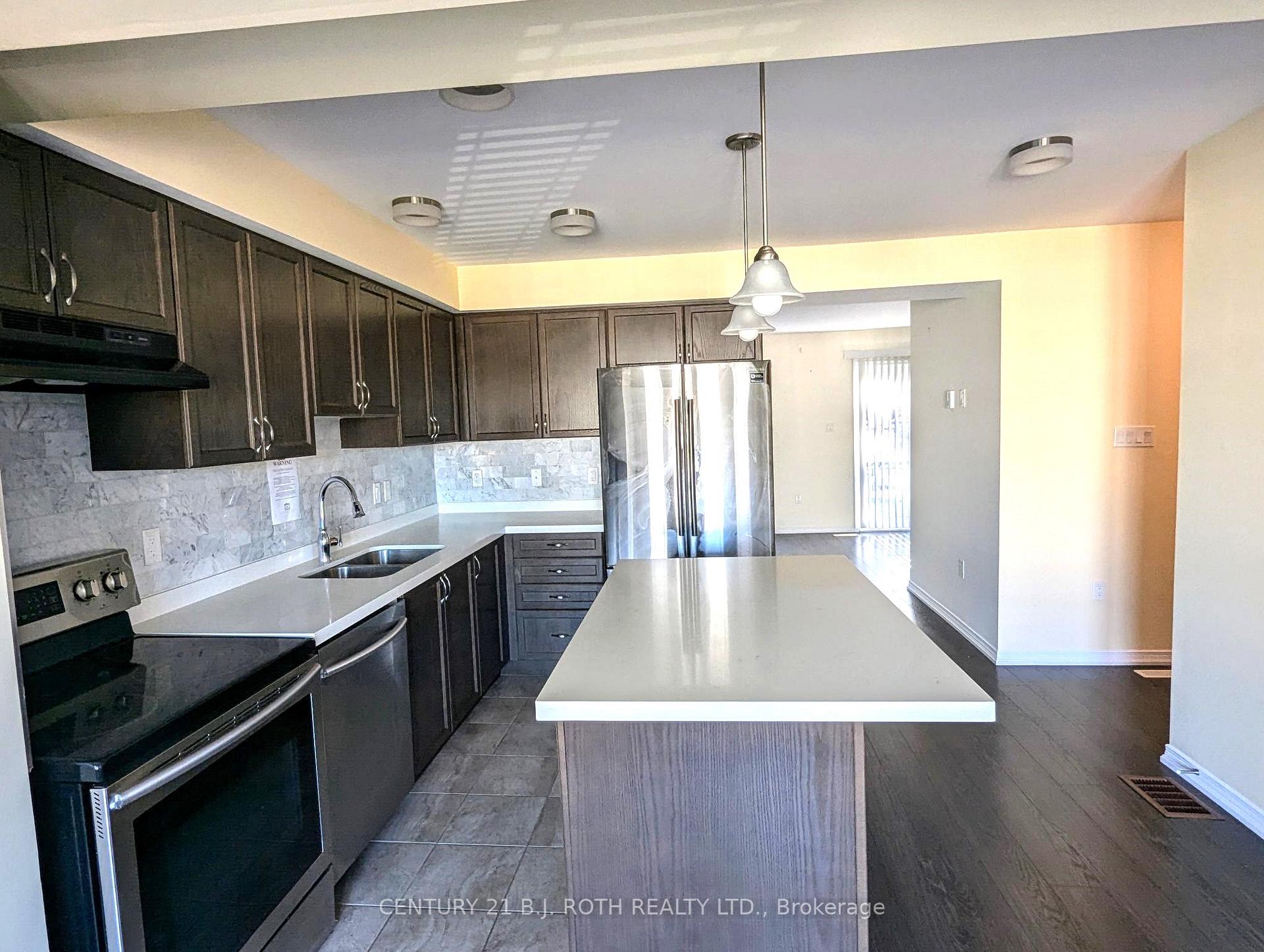 Photo 10 of 99 Frank's Way, Barrie, Allandale — HOMEH
