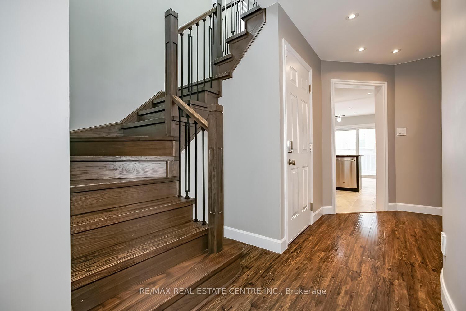 Photo 4 of 4 Mccrimmon Drive, Brampton, Fletcher's Meadow — HOMEH
