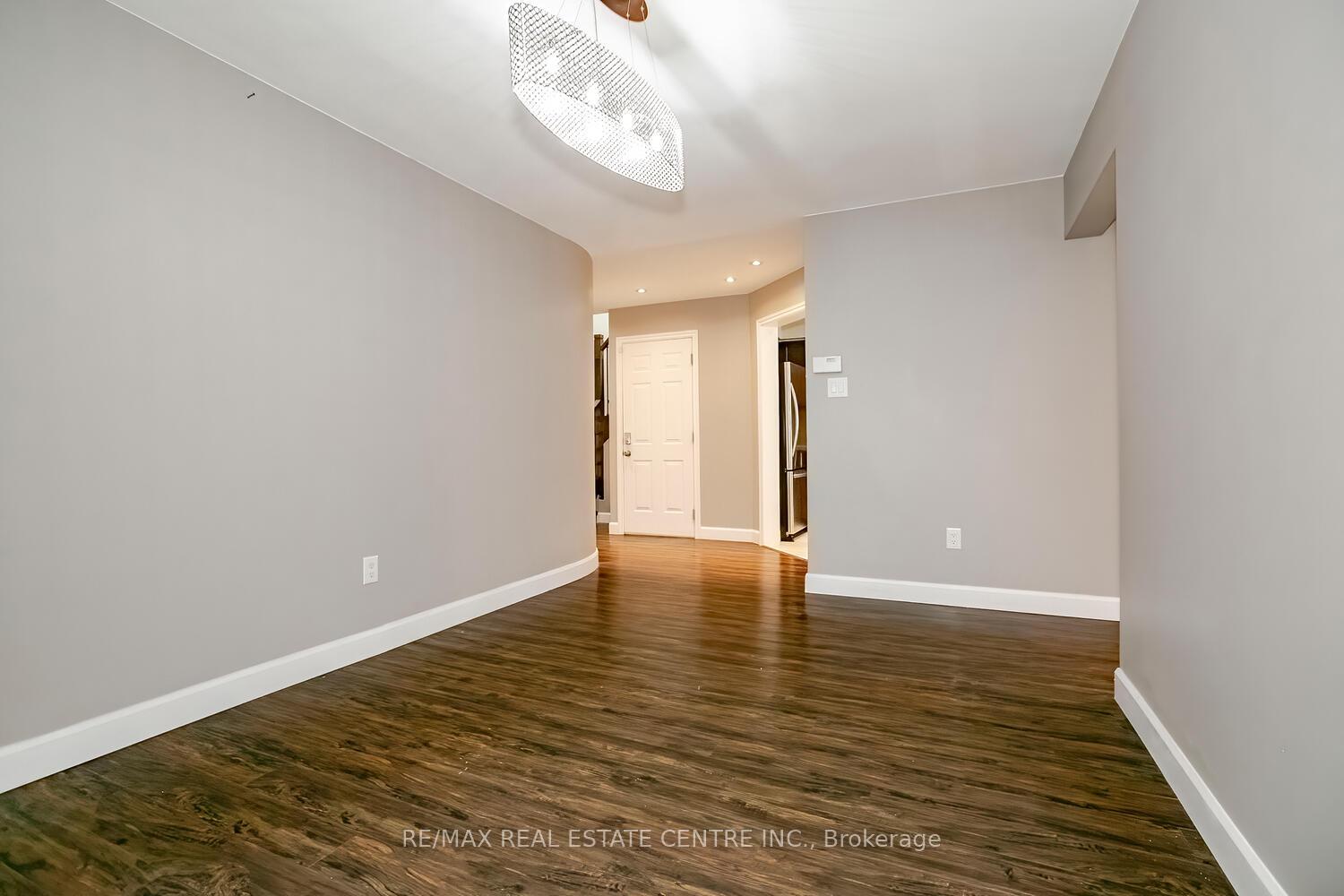 Photo 10 of 4 Mccrimmon Drive, Brampton, Fletcher's Meadow — HOMEH
