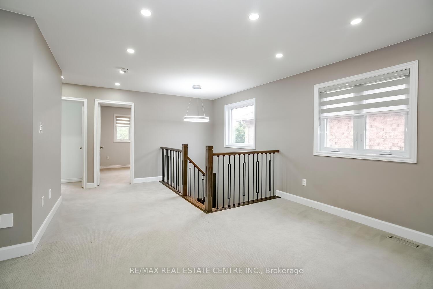Photo 13 of 4 Mccrimmon Drive, Brampton, Fletcher's Meadow — HOMEH