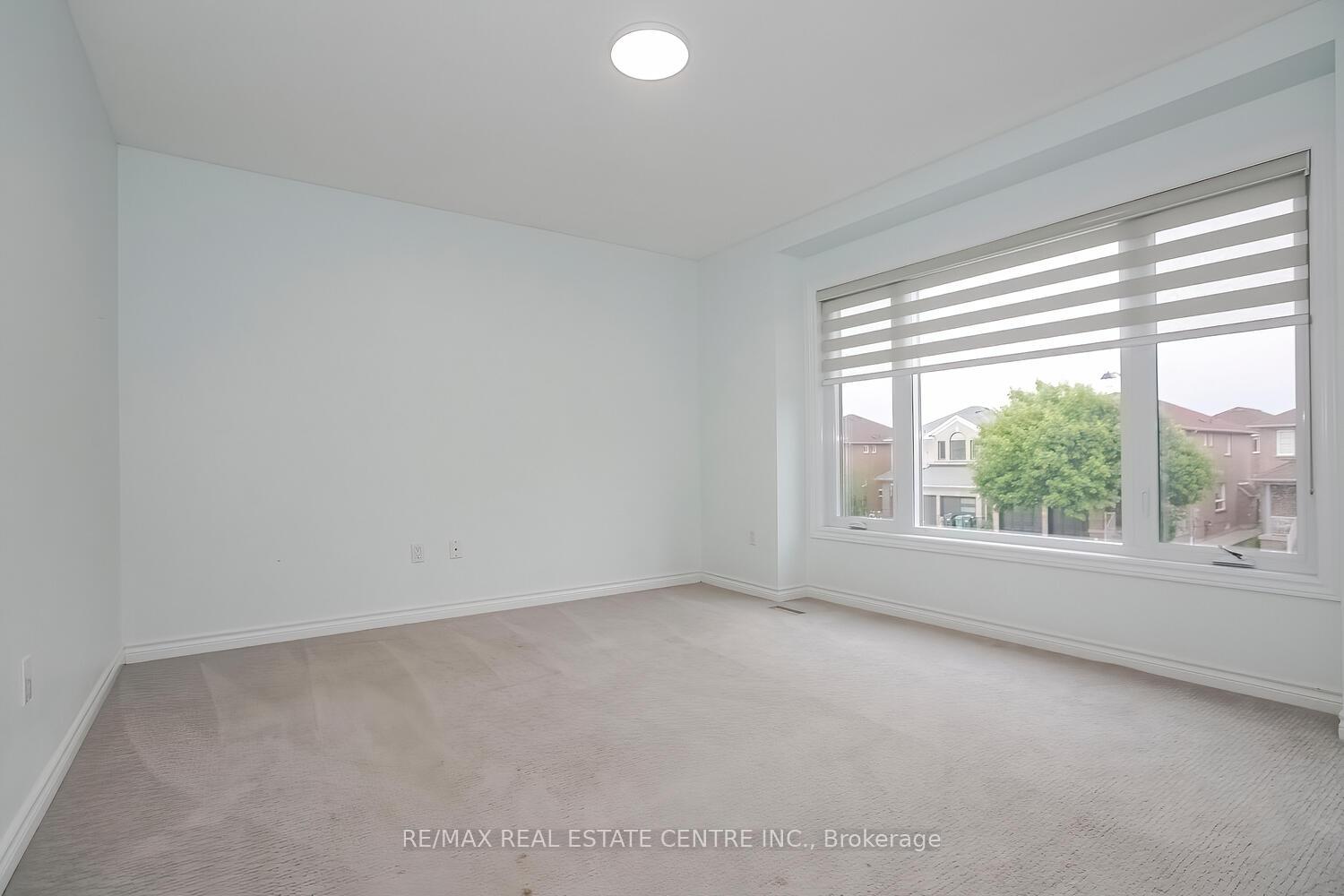 Photo 17 of 4 Mccrimmon Drive, Brampton, Fletcher's Meadow — HOMEH