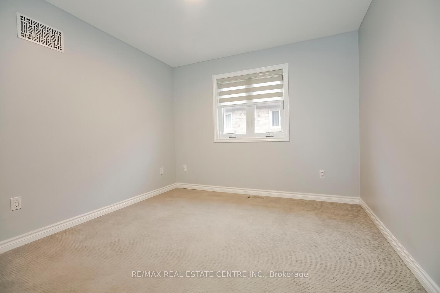 Photo 19 of 4 Mccrimmon Drive, Brampton, Fletcher's Meadow — HOMEH