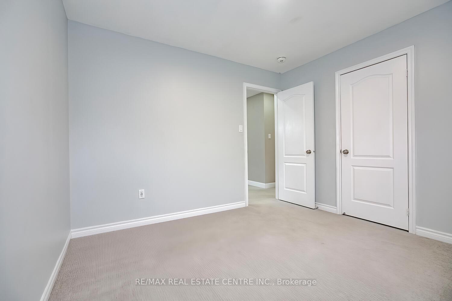 Photo 20 of 4 Mccrimmon Drive, Brampton, Fletcher's Meadow — HOMEH