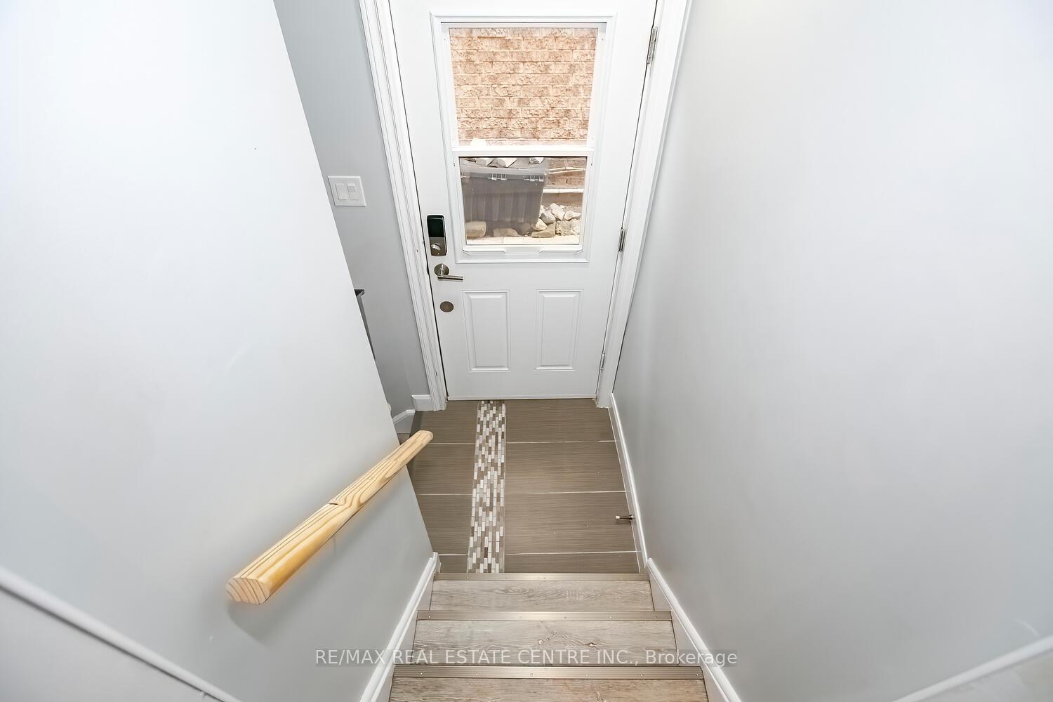 Photo 24 of 4 Mccrimmon Drive, Brampton, Fletcher's Meadow — HOMEH