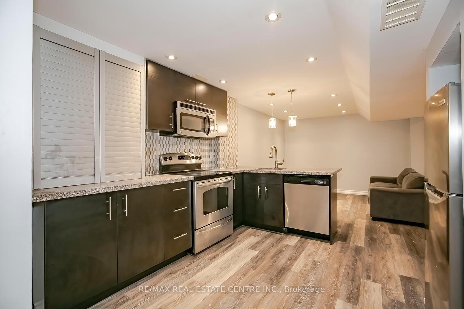 Photo 29 of 4 Mccrimmon Drive, Brampton, Fletcher's Meadow — HOMEH