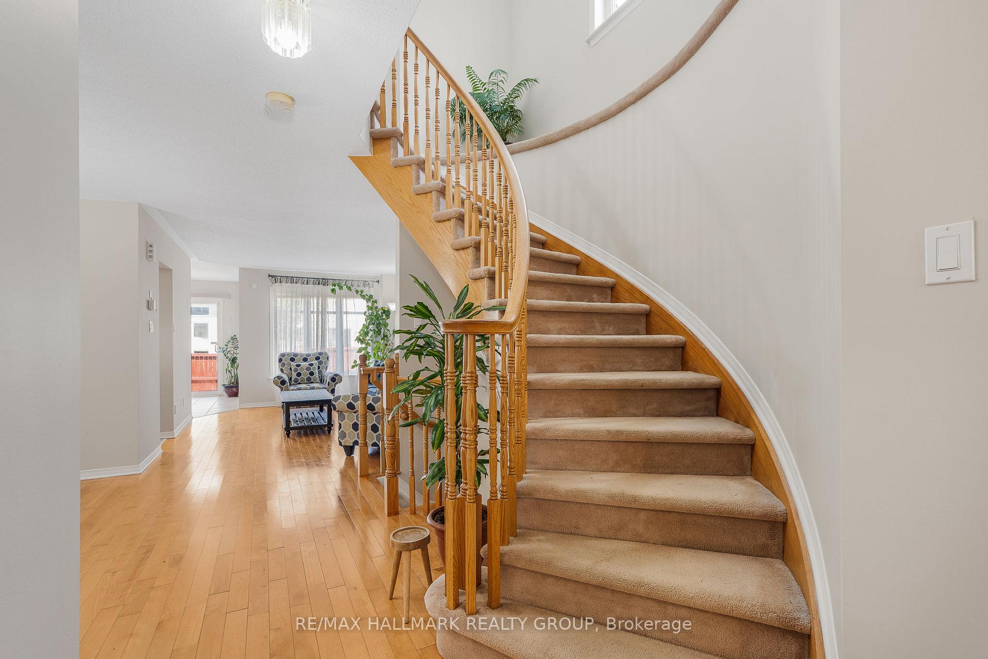 Photo 4 of 112 Deercroft Avenue, Ottawa, Barrhaven - Longfields — HOMEH