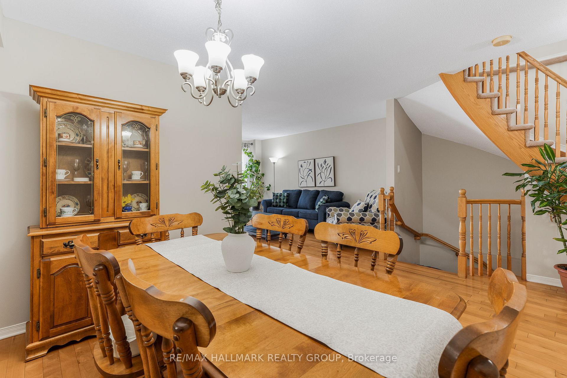 Photo 9 of 112 Deercroft Avenue, Ottawa, Barrhaven - Longfields — HOMEH