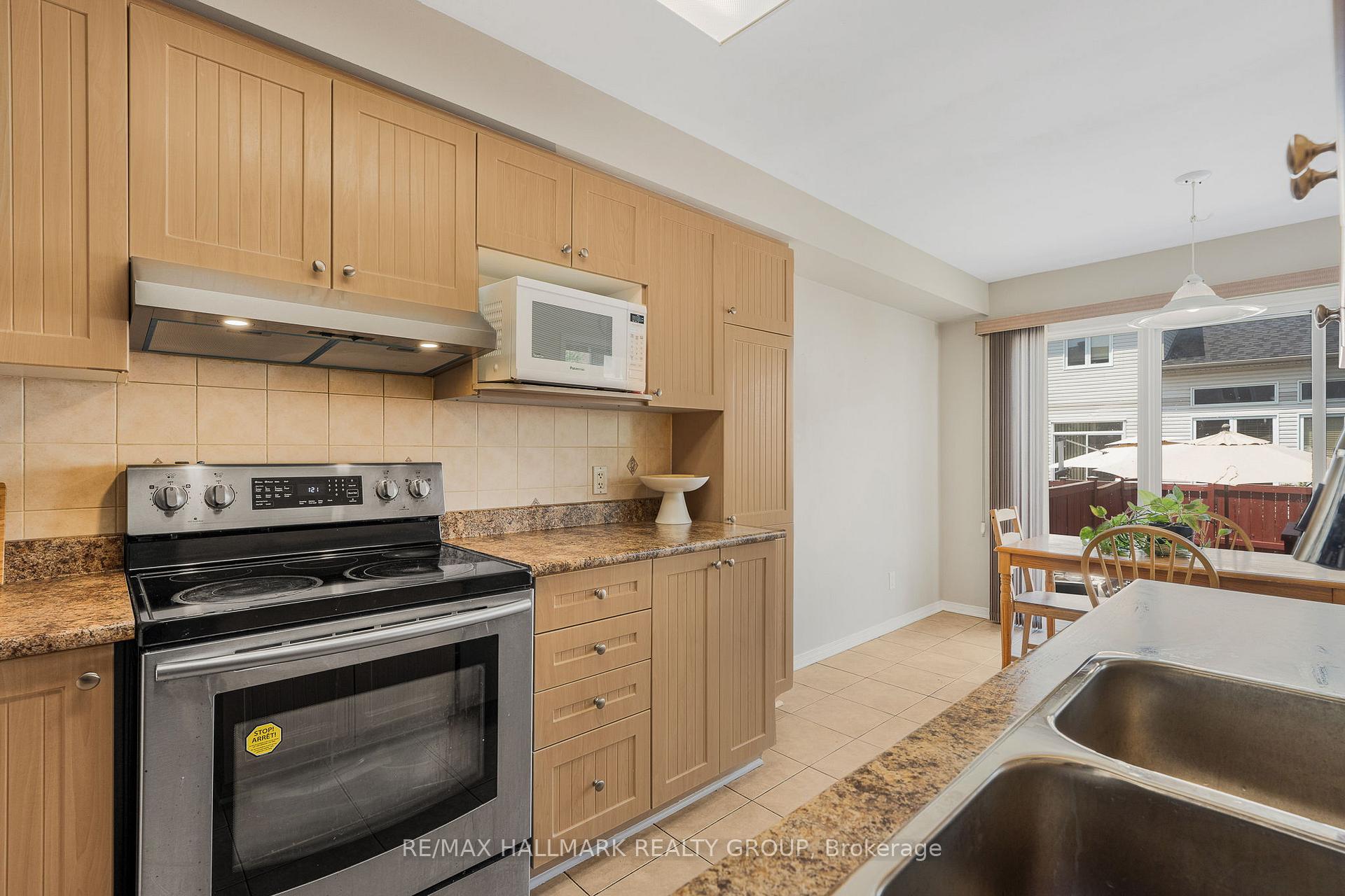 Photo 14 of 112 Deercroft Avenue, Ottawa, Barrhaven - Longfields — HOMEH
