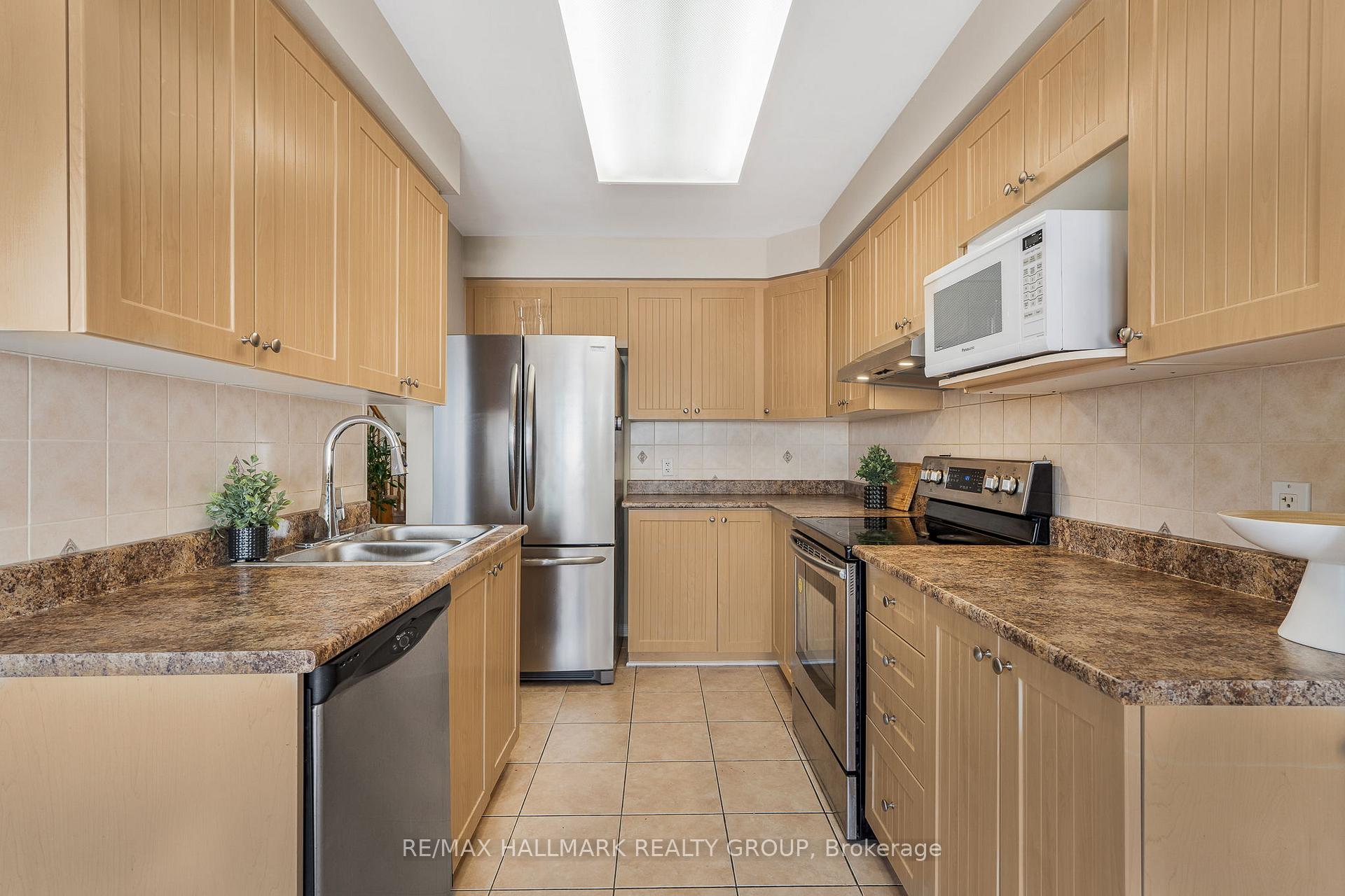 Photo 16 of 112 Deercroft Avenue, Ottawa, Barrhaven - Longfields — HOMEH