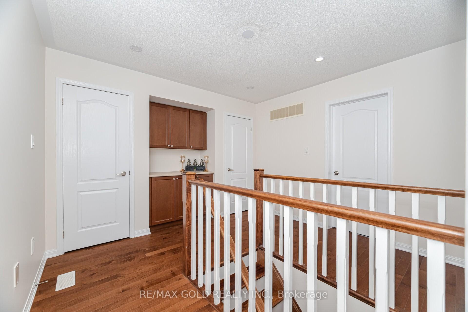 Photo 16 of 72 Aylesbury Drive, Brampton, Northwest Brampton — HOMEH
