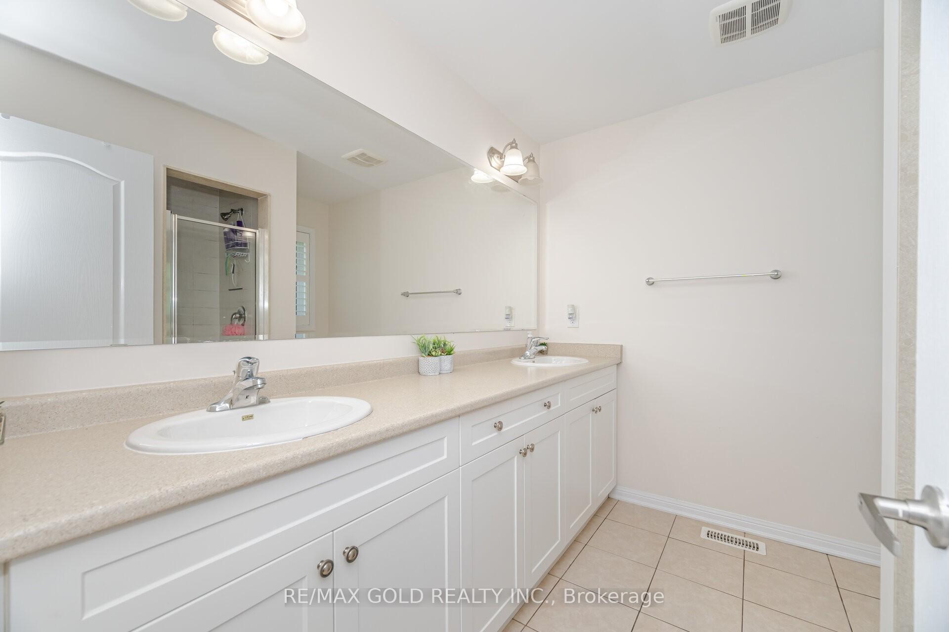 Photo 18 of 72 Aylesbury Drive, Brampton, Northwest Brampton — HOMEH