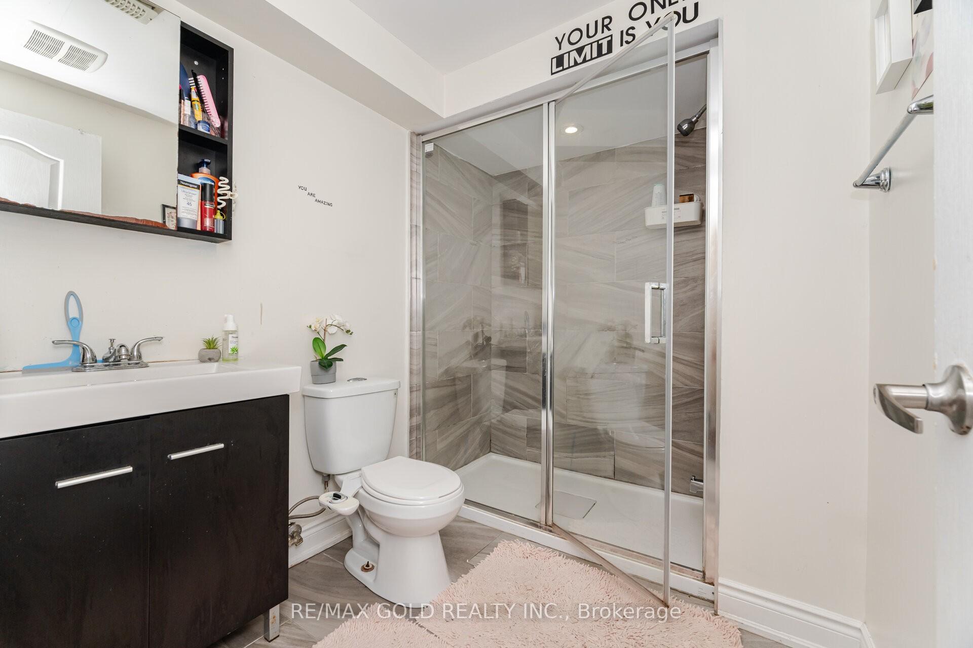 Photo 6 of 72 Aylesbury Drive, Brampton, Northwest Brampton — HOMEH