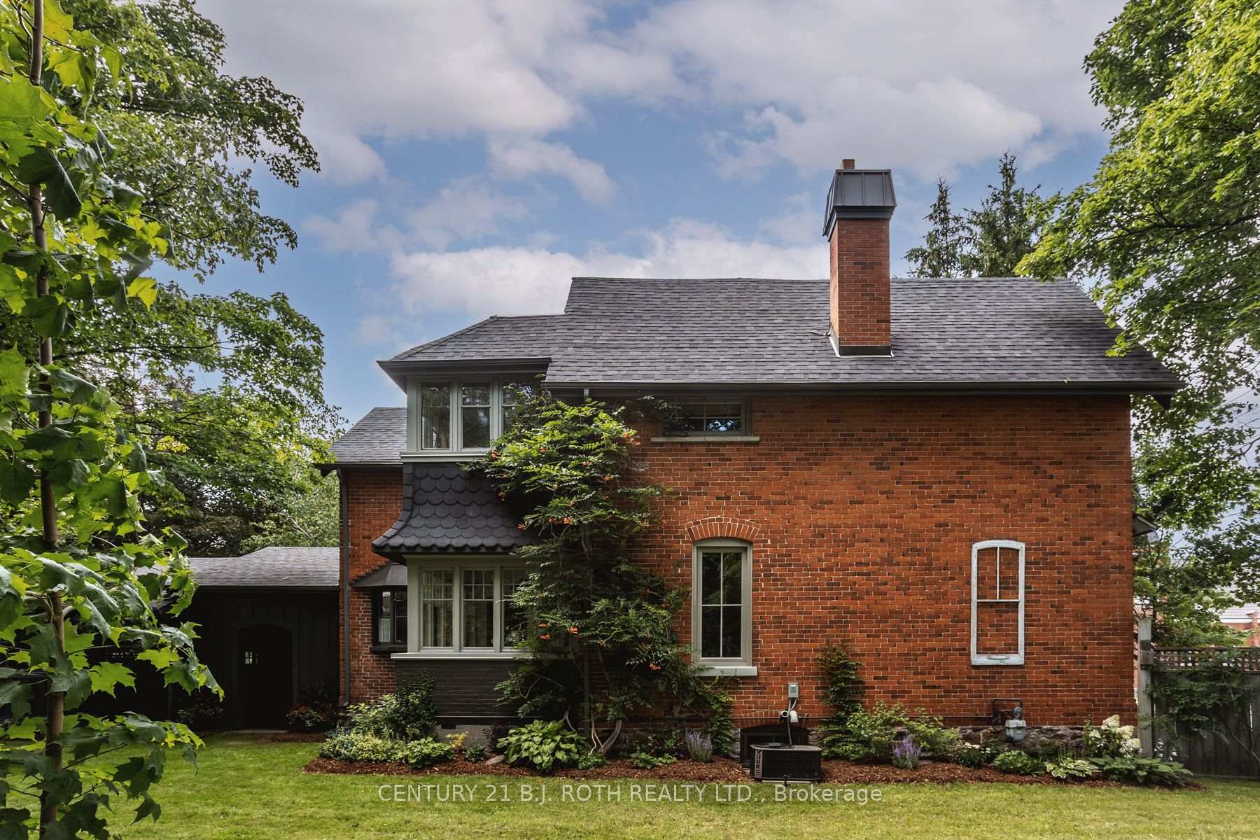 Photo 8 of 42 Burton Avenue, Barrie, Allandale — HOMEH