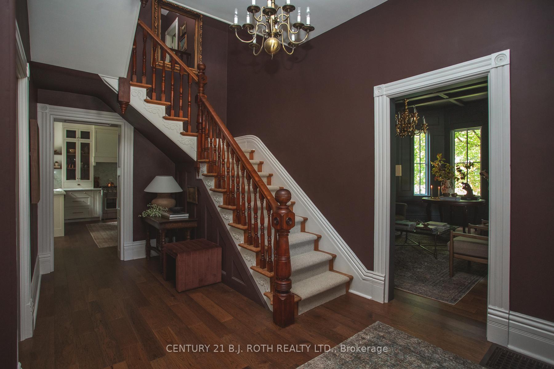 Photo 25 of 42 Burton Avenue, Barrie, Allandale — HOMEH