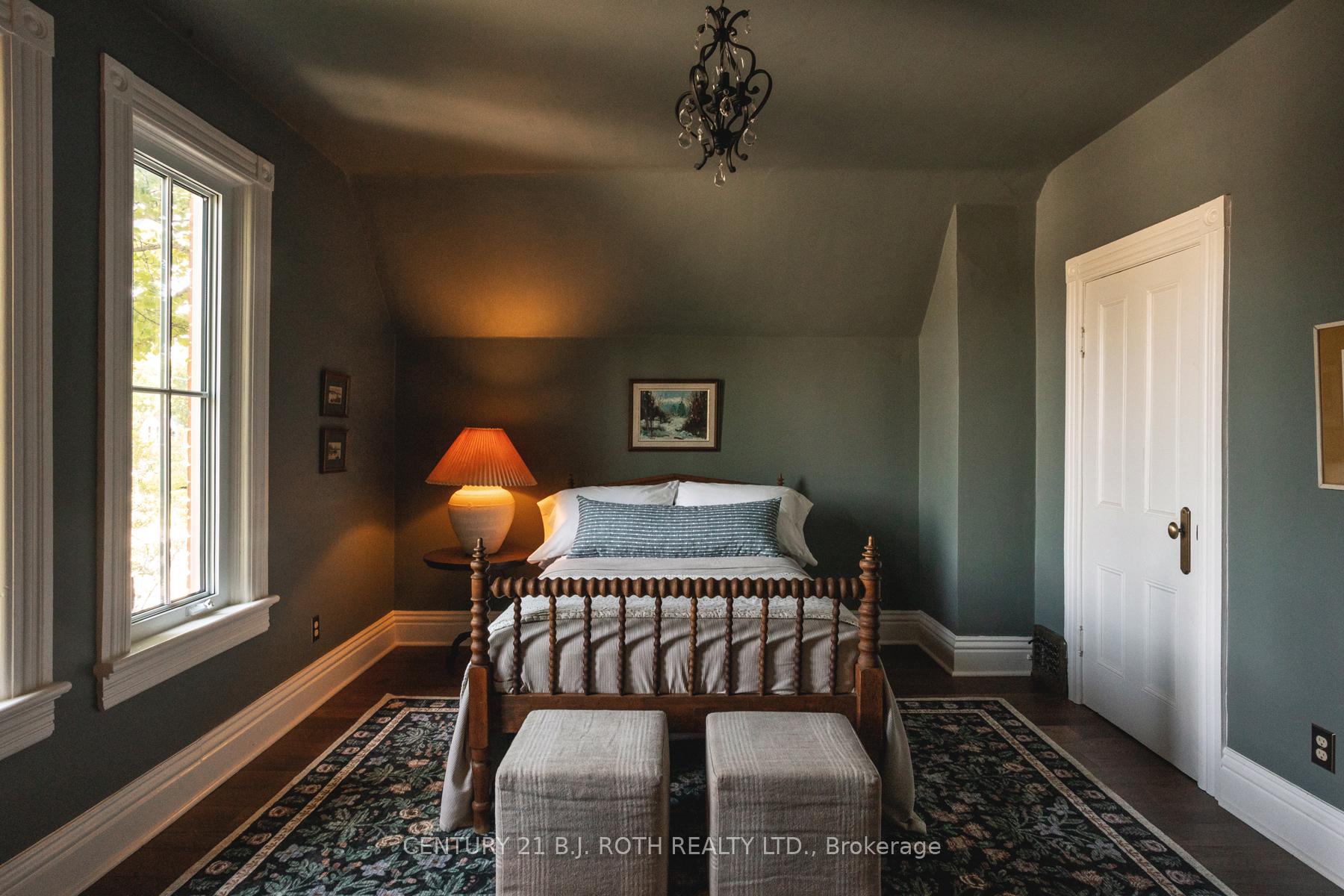 Photo 36 of 42 Burton Avenue, Barrie, Allandale — HOMEH