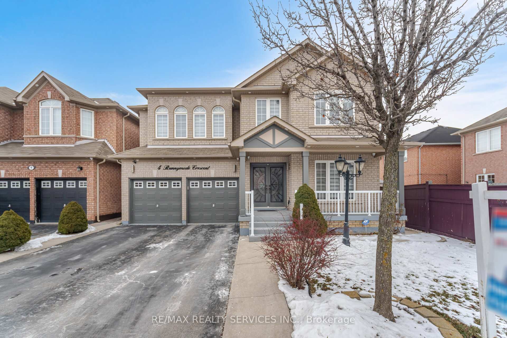 Front of 4 Runnymede Crescent