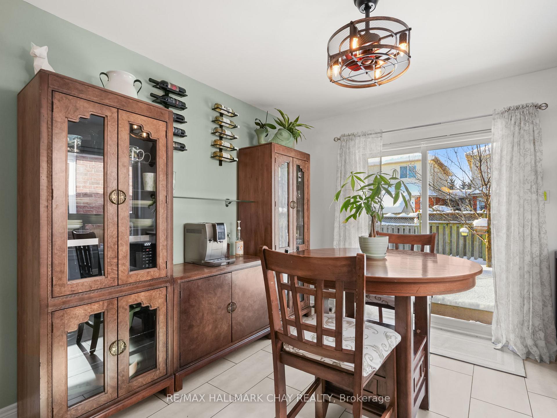 Photo 16 of 229 Wessenger Drive, Barrie, Holly — HOMEH