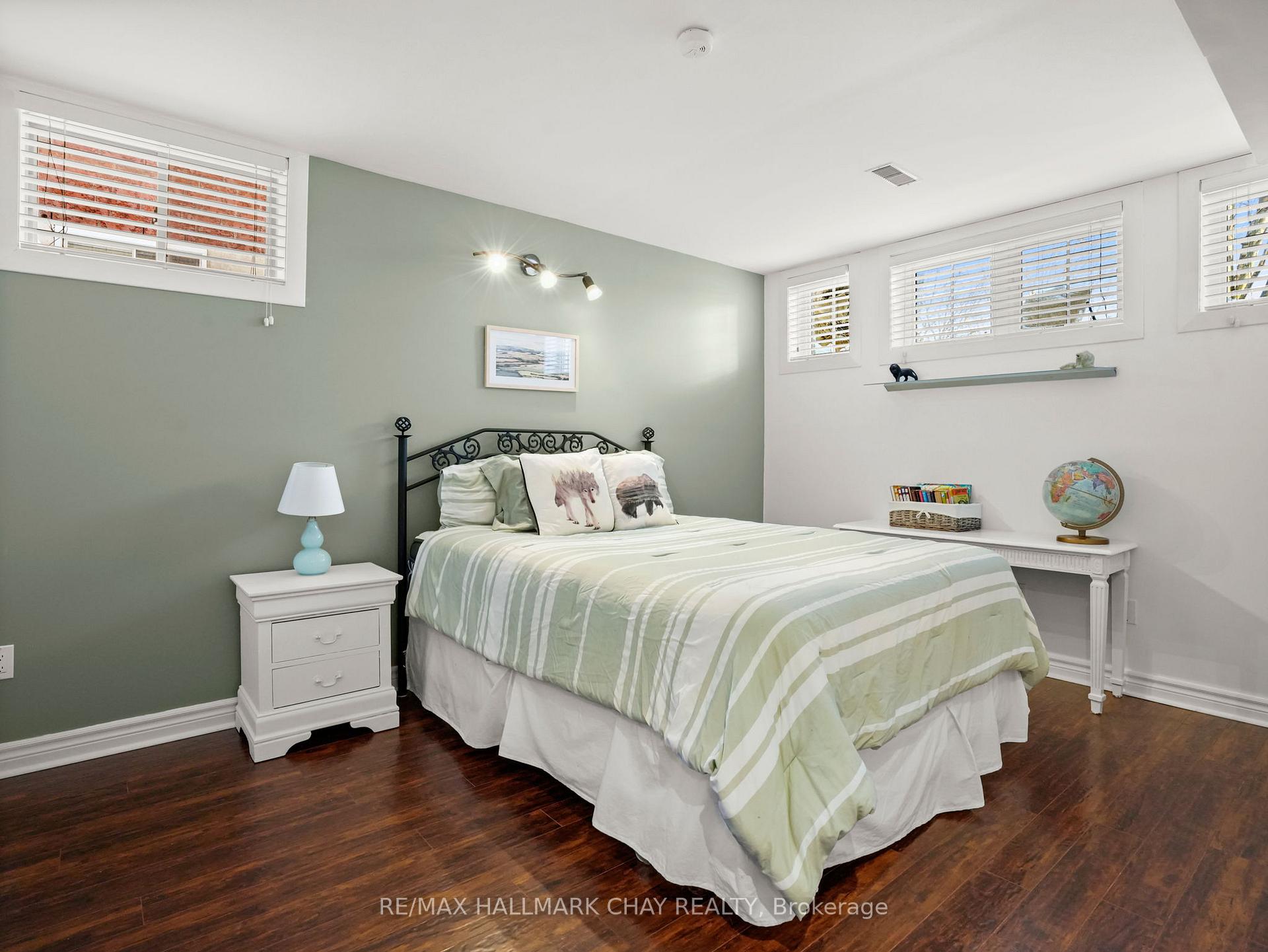 Photo 28 of 229 Wessenger Drive, Barrie, Holly — HOMEH