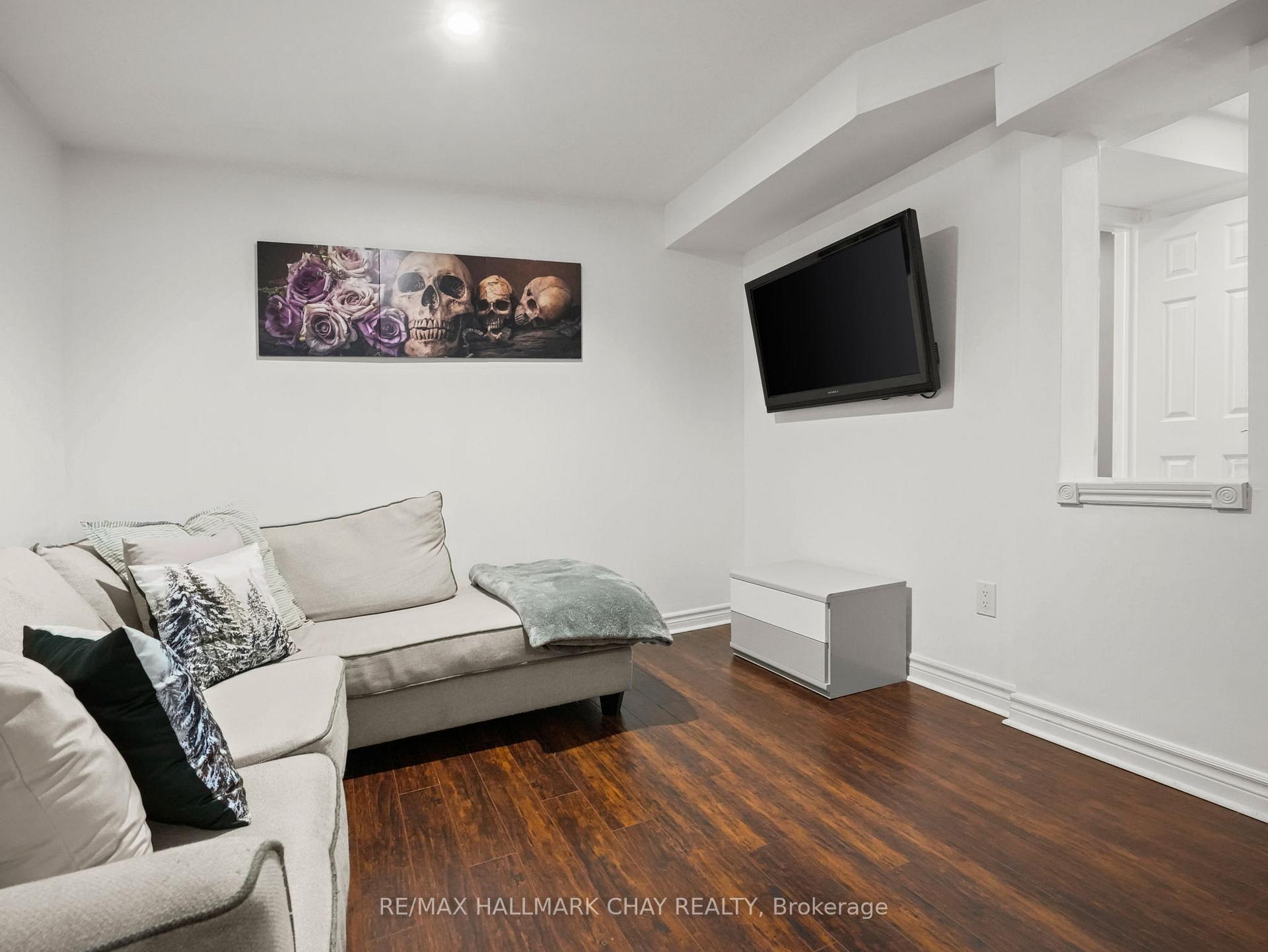 Photo 30 of 229 Wessenger Drive, Barrie, Holly — HOMEH