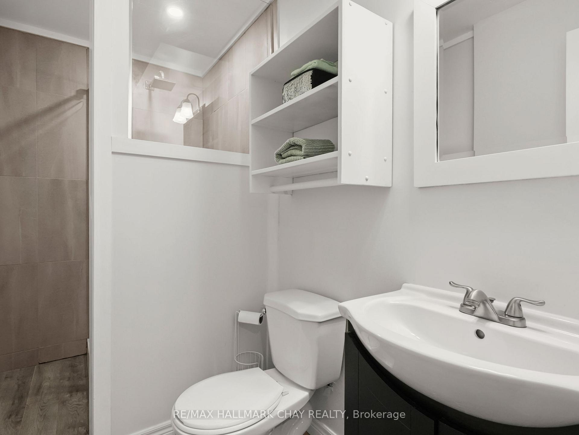 Photo 32 of 229 Wessenger Drive, Barrie, Holly — HOMEH