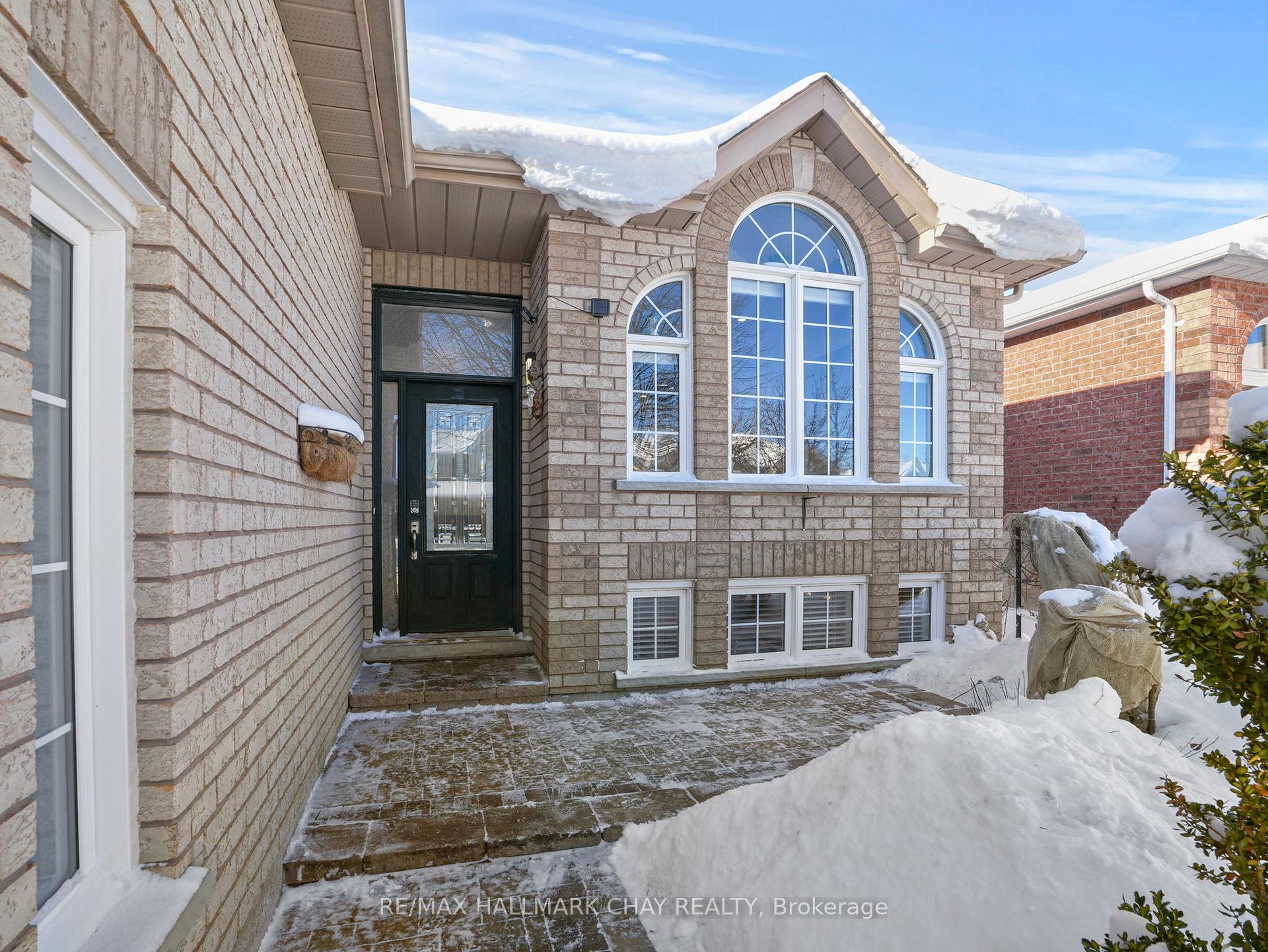 Photo 39 of 229 Wessenger Drive, Barrie, Holly — HOMEH