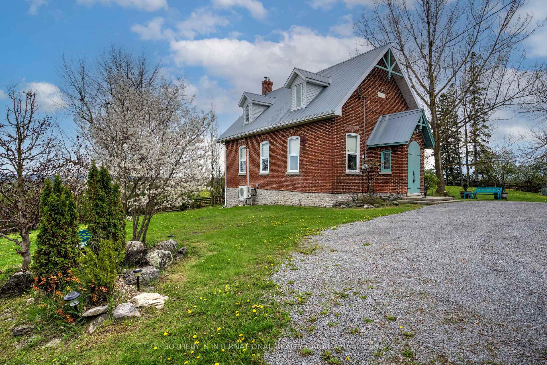 Front of 330 Green Road