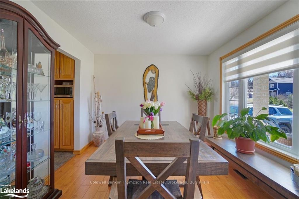 Photo 13 of 109 Queen Street, Burk's Falls — HOMEH