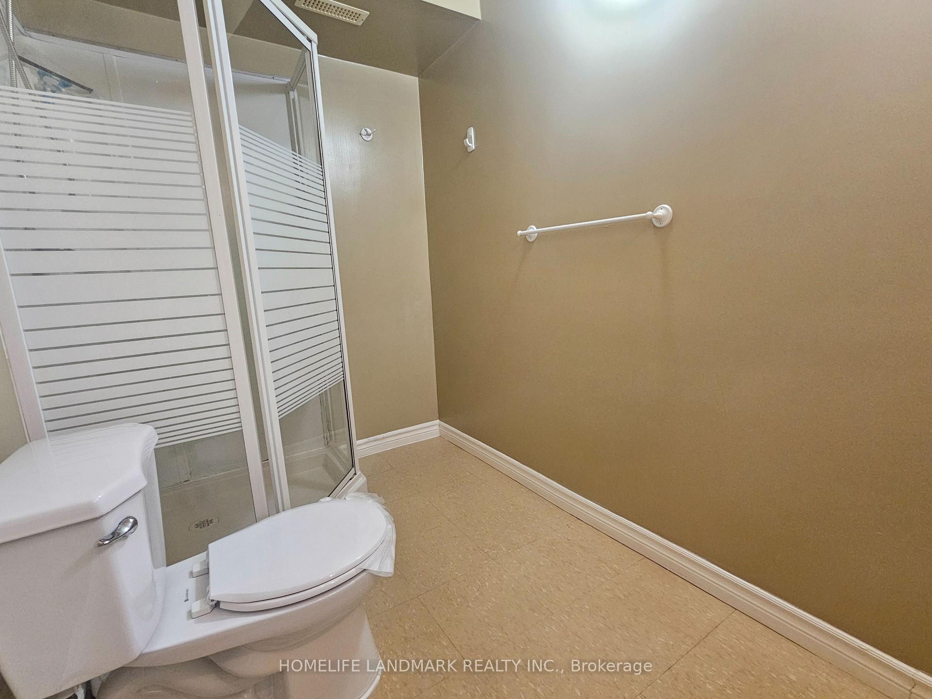 Photo 3 of Unit Bsmt, 512 Stone Road, Aurora, Aurora Grove — HOMEH