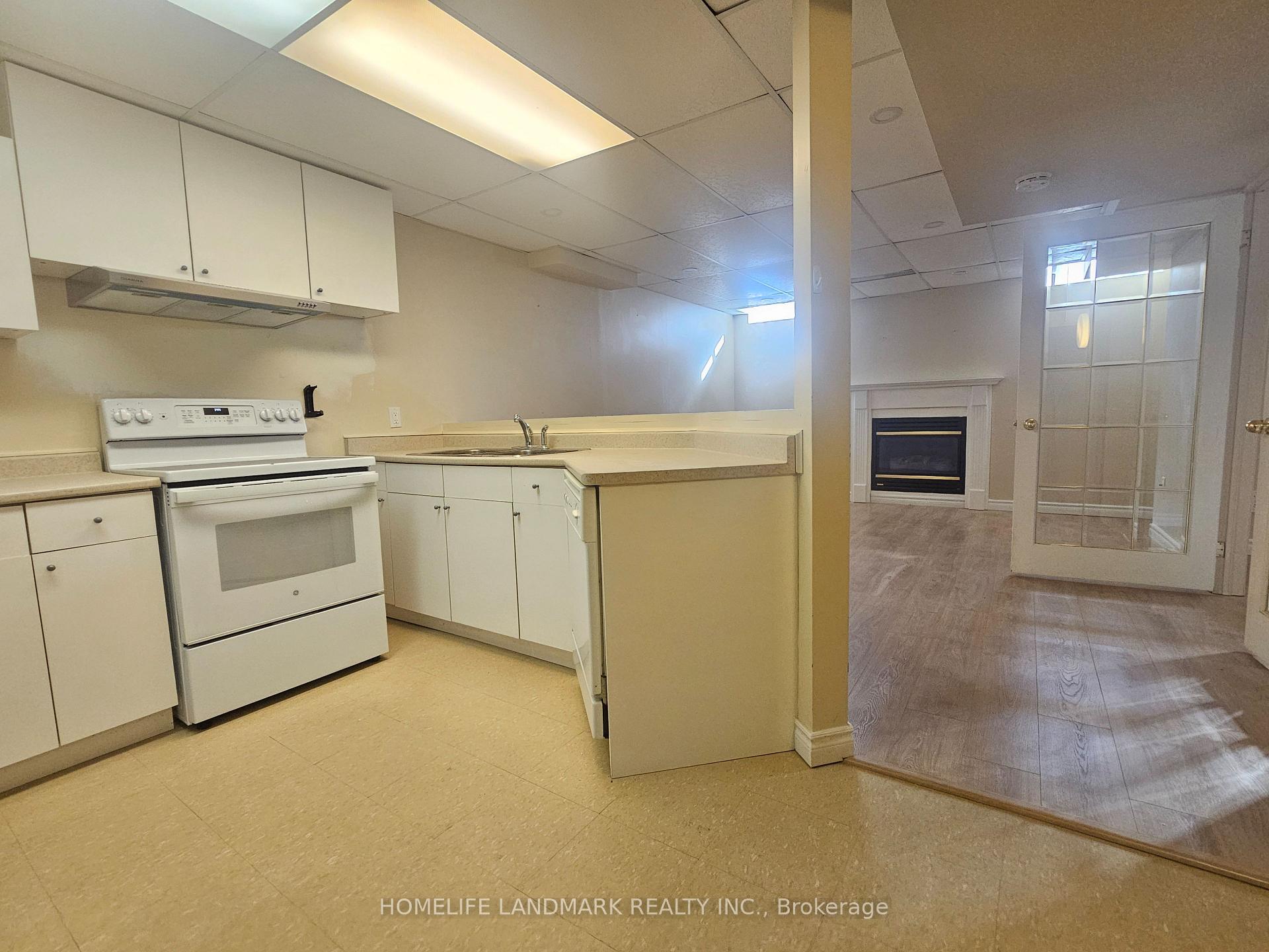 Photo 9 of Unit Bsmt, 512 Stone Road, Aurora, Aurora Grove — HOMEH