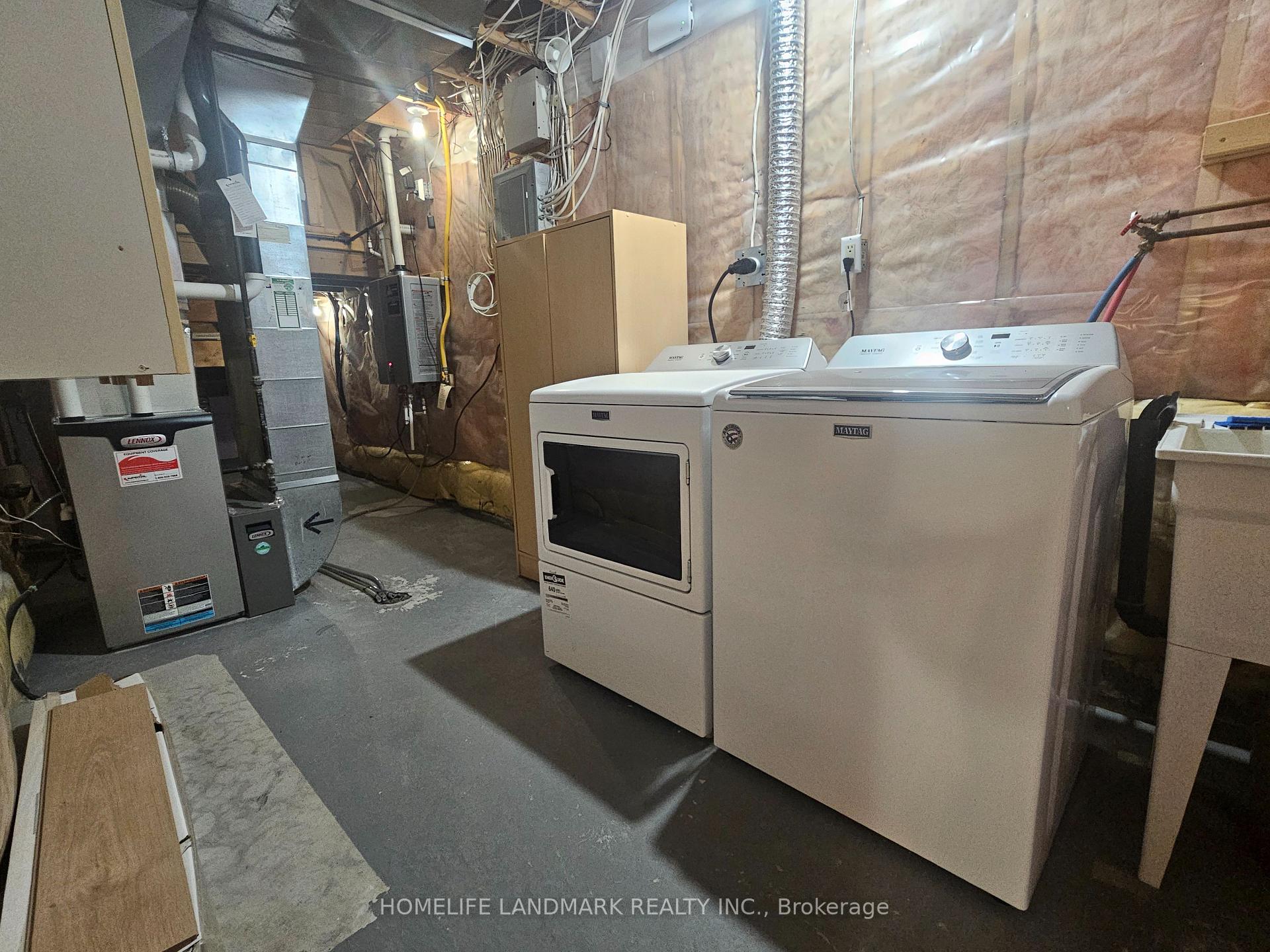 Photo 7 of Unit Bsmt, 512 Stone Road, Aurora, Aurora Grove — HOMEH