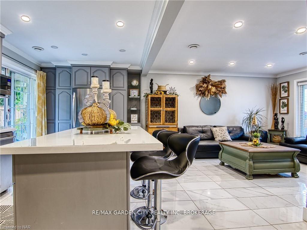 Photo 10 of 1729 Third St Louth, St. Catharines, Rural Fourth — HOMEH