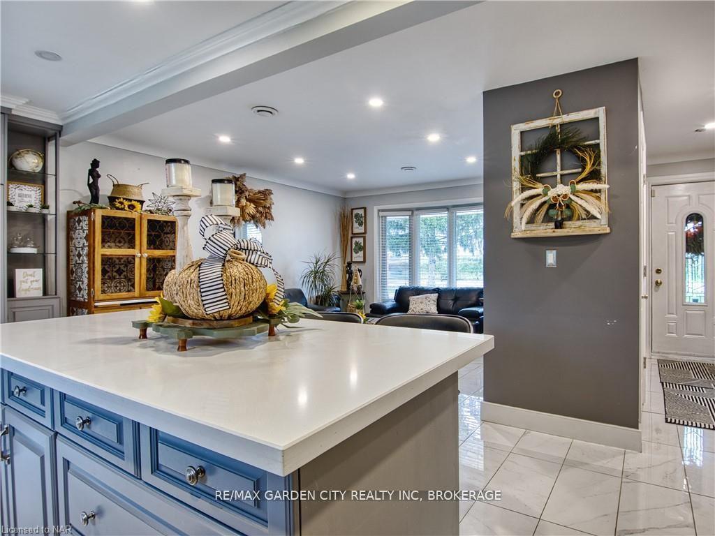 Photo 11 of 1729 Third St Louth, St. Catharines, Rural Fourth — HOMEH